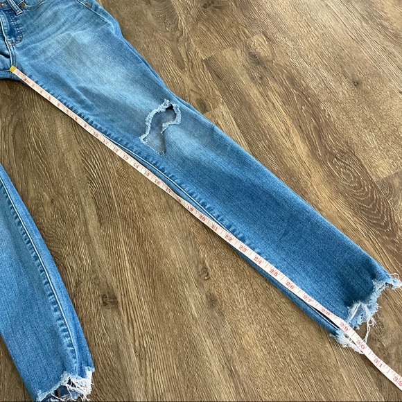 Madewell Tall 9" Mid-Rise Skinny Jeans in Frankie Wash - Picture 8 of 8